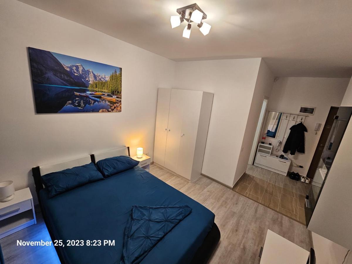 Apartment Garsoniera Militari